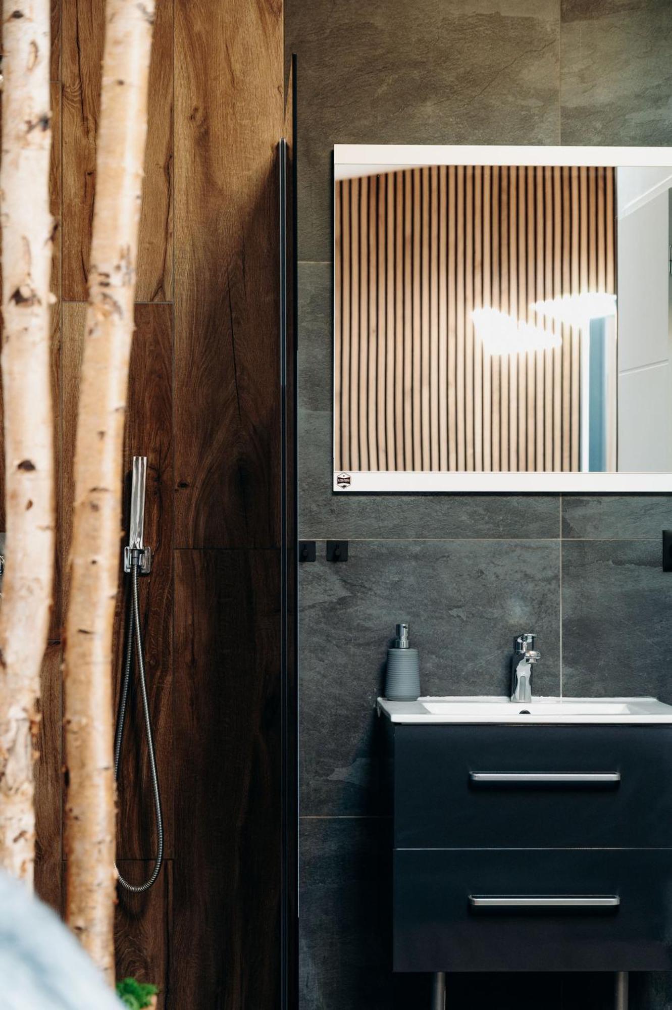 La Villa D'Helene 2 - Chambres D'Hotes Bnb Et Appartements - 클뤼스 외부 사진