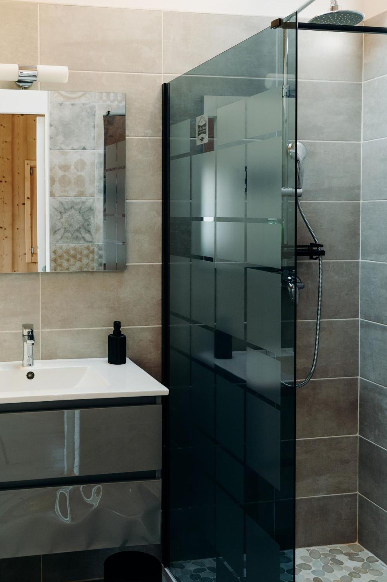 La Villa D'Helene 2 - Chambres D'Hotes Bnb Et Appartements - 클뤼스 외부 사진